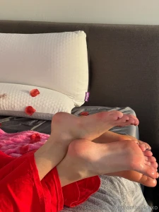 The aftermath of when me and hang10toess let super_soles fuck all four part 10