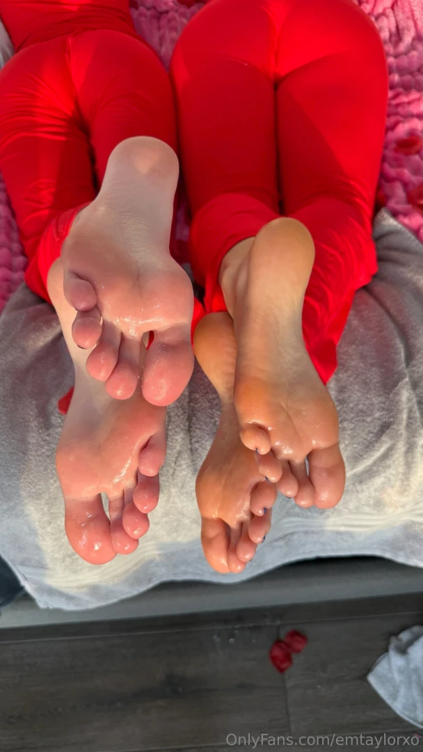 The aftermath of when me and hang10toess let super_soles fuck all four part 18 