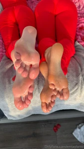 The aftermath of when me and hang10toess let super_soles fuck all four part 11