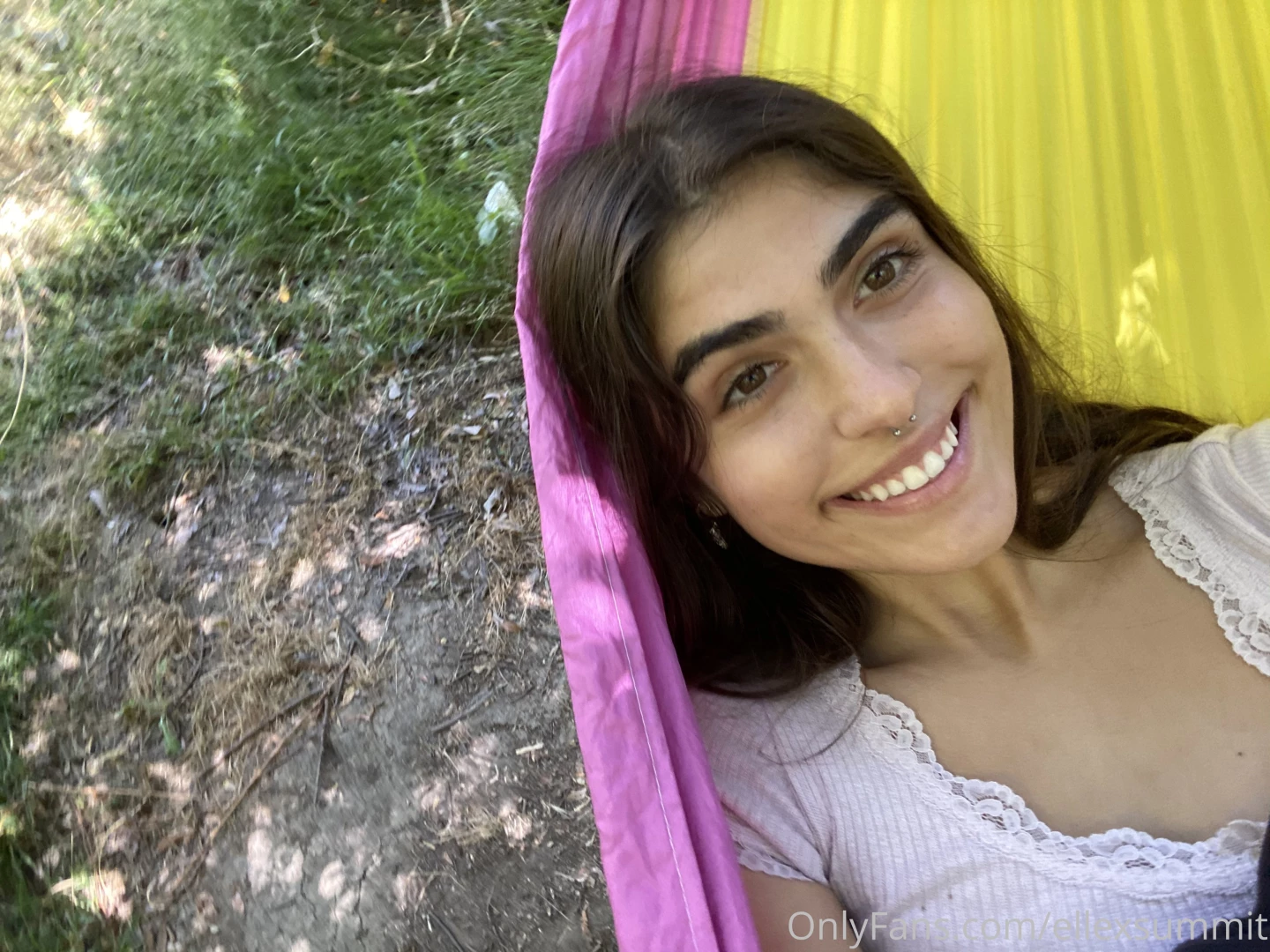 Some selfies i think my smile is actually decent and i ve noticed that 