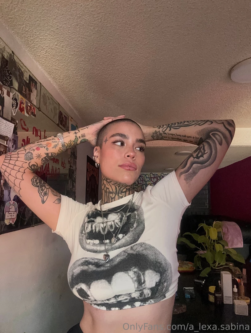 M ndame dm si te interesa el nuevo set de fotitos 