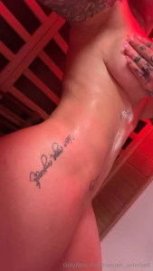 I want sweaty sauna sex