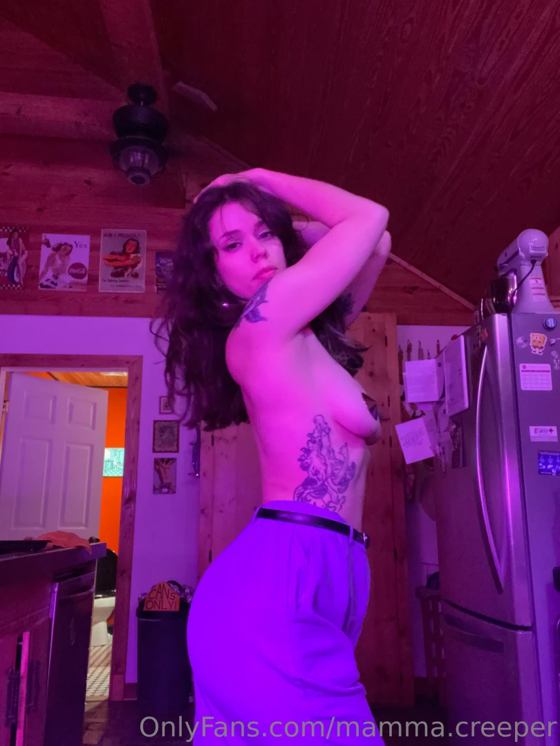 Decided to take some pictures while i was getting undressed when i got part 1 