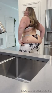 Every thicc girl s struggle