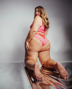 Hey baby thought i d get all sexy for you you like my outfit