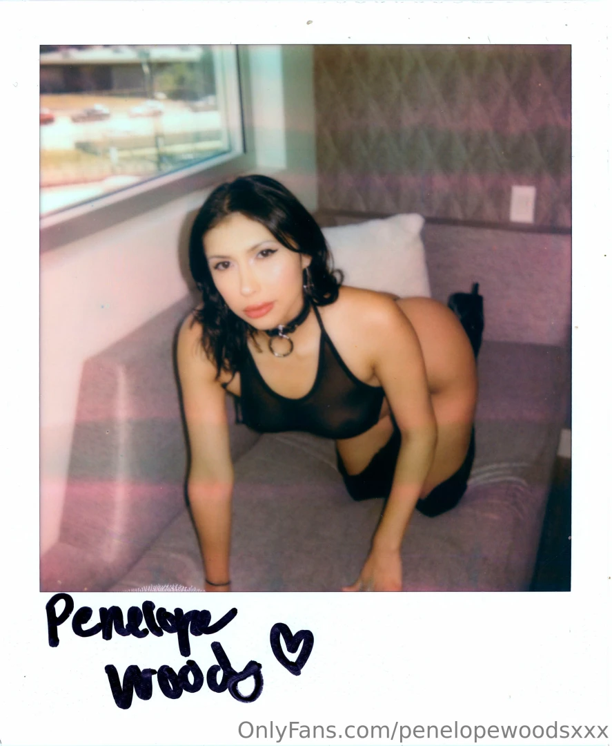 Who wants a signed polaroid from me 