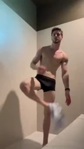 Found the back corner of the men s locker room in my gym empty just