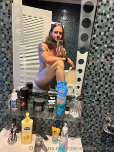 I know these are just bathroom mirror selfies but i felt good about part 1