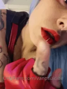 I like dem gifs is a lil tease then stops