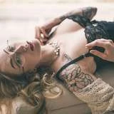 laceandleashes