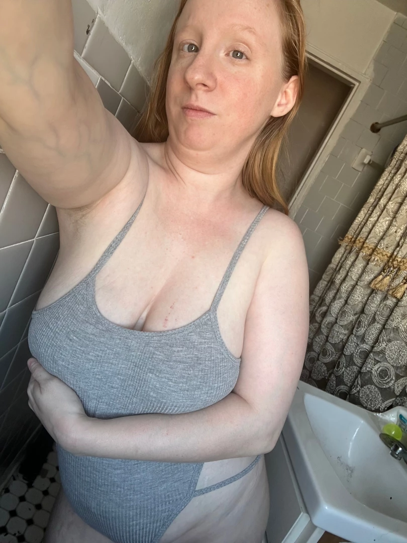 Pregnant whore on your timeline here to serve you some juicy titties 