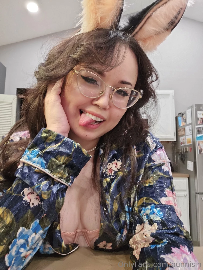 Mama bunni is in the kitchen making herself a birthday cake 