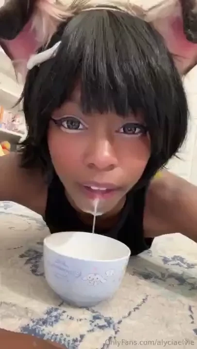 Bowl from my owner i ve been using for meals 3 