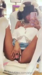 Randomly during the day i get super wet want to see sometime lt 3