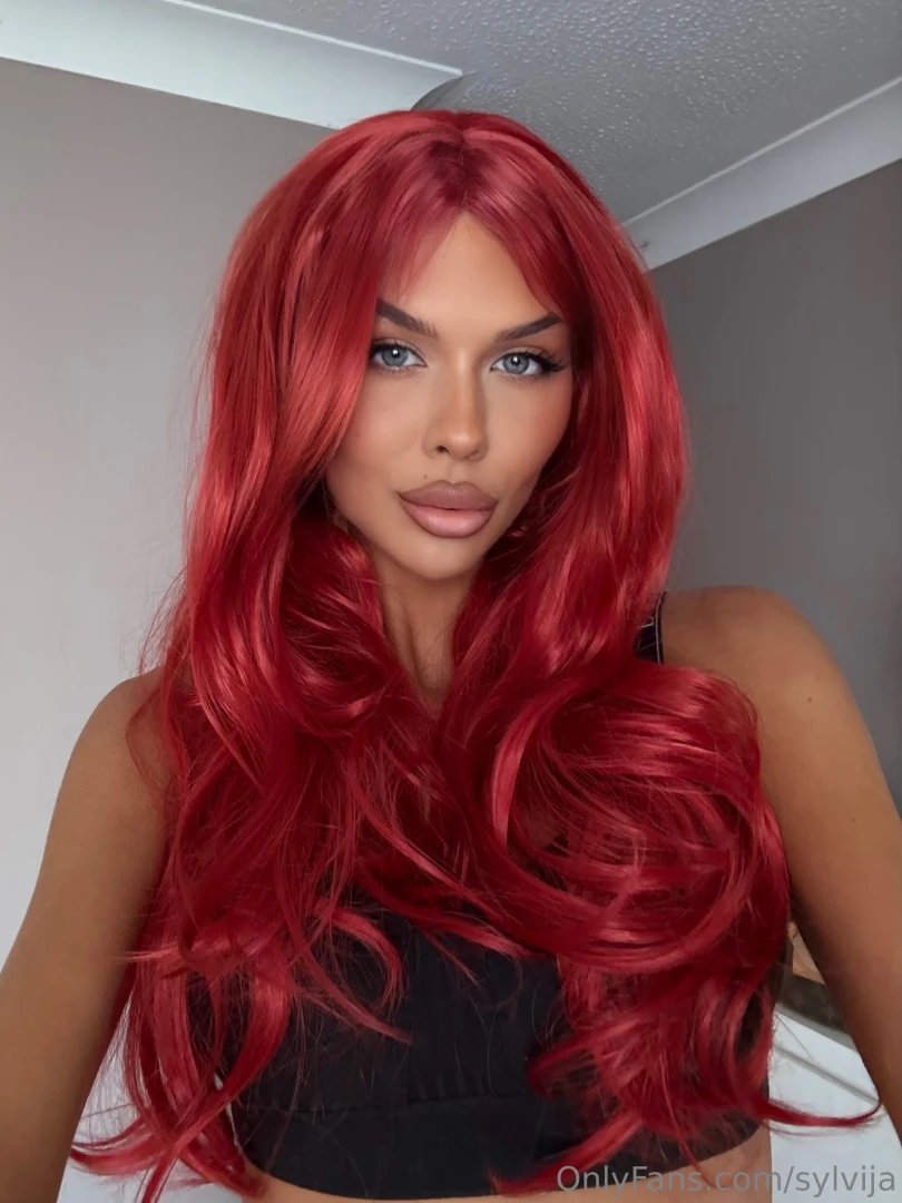 Ivy has come out to play come say hi in dms x 