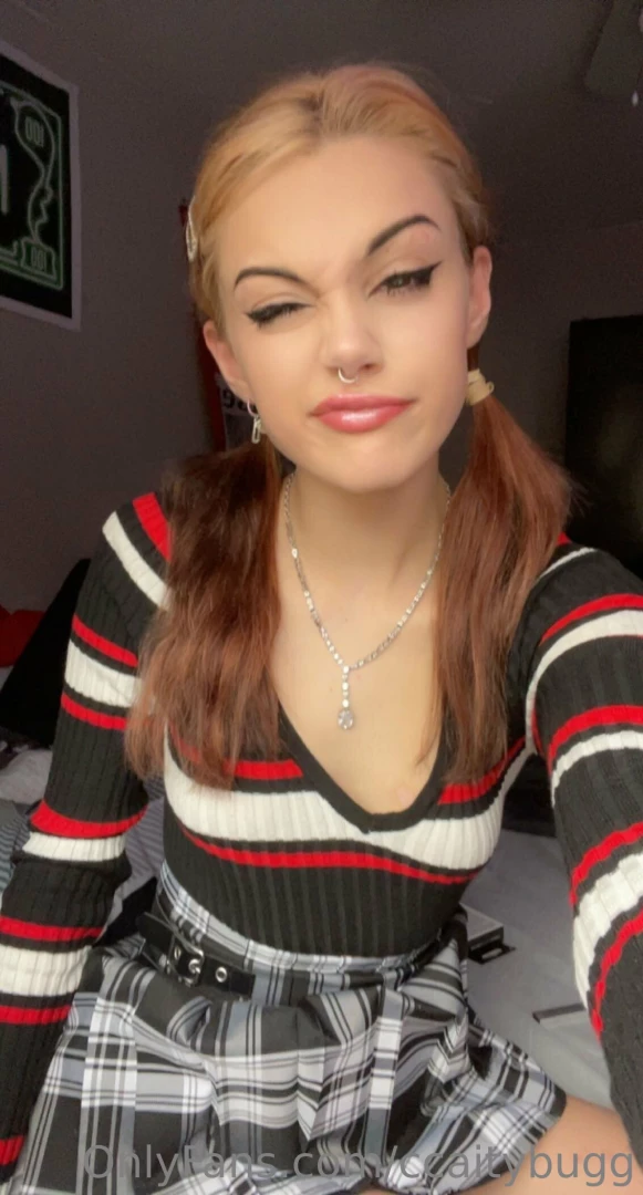 Mini skirt vibes part 3 