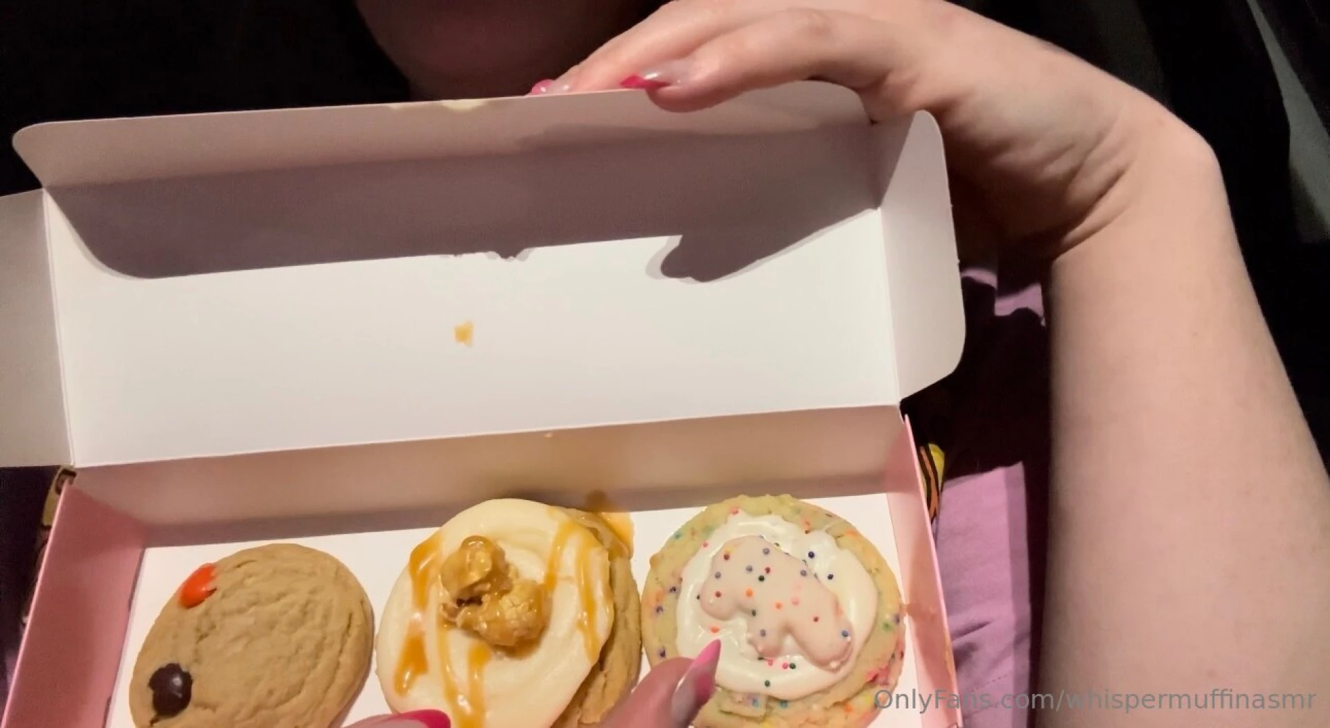 Topless crumbl cookie asmr mukbang if you ve requested crumbl this one 