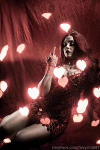 Happy valentines day queen of hearts inspired boudoir photos in sexy