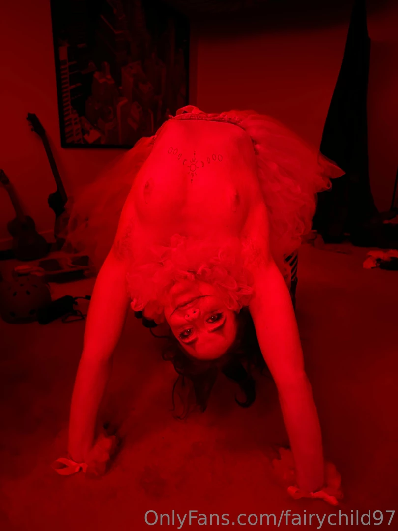 First week of spooky season decided to clown around a little bit first part 8 