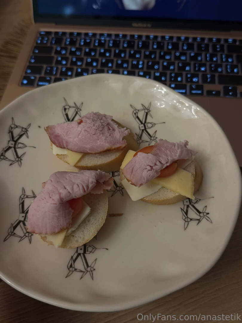 - second day of my vacation in kyiv all going smoothly doing a lot of 