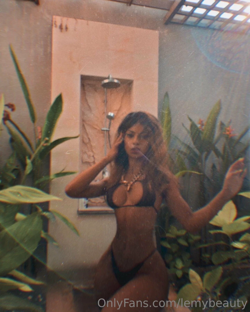 Would you be the kind of guy to buy me a drink 