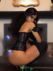 Where are my late night freaks at