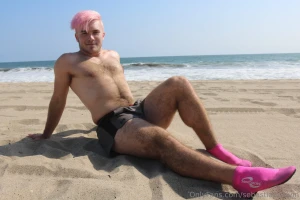 Found these old photos miss the pink hair lol youngin part 5