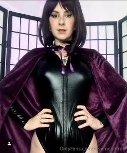 Who thinks i should recreate this raven cosplay for halloween