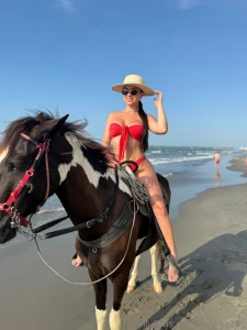 What do you think about latin women papi part 1