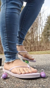 Happy easter it s crush day i m uploading three separate easter themed part 4