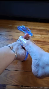 Back at it with a flip flop job this time breaking in my new favorite part 1