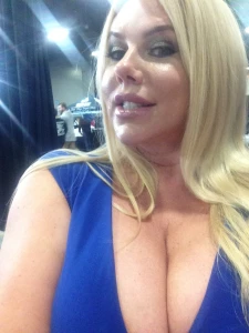 Some pics from exxxotica nj part 9