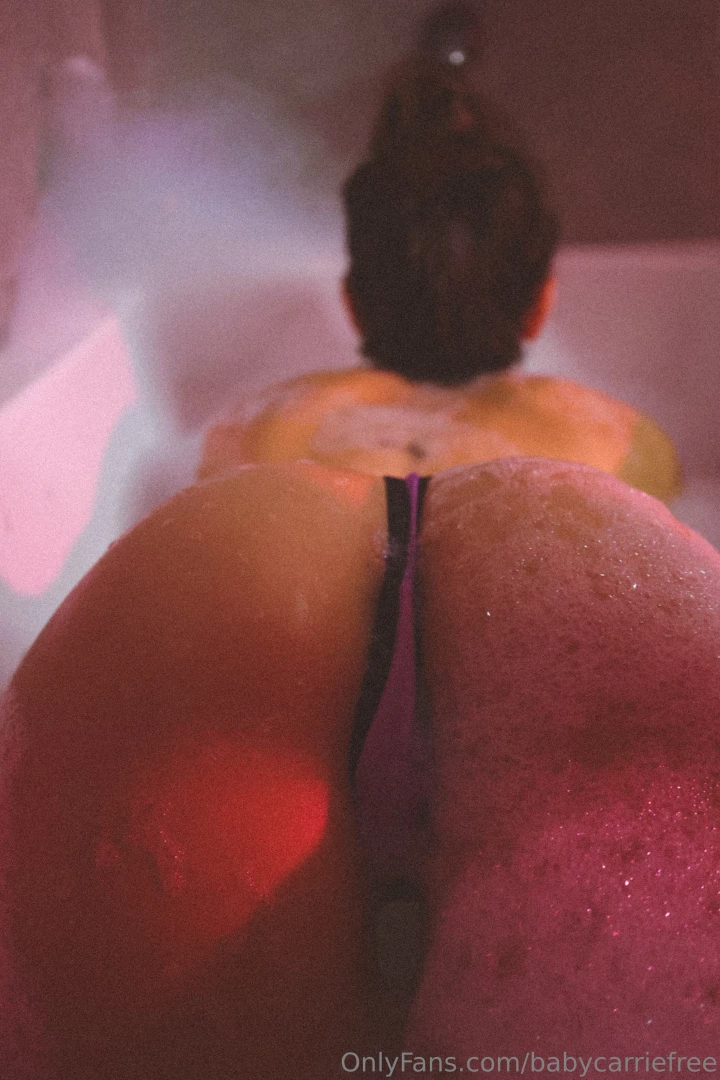 There are many ways to de-stress and relax but my favorite is a hot 