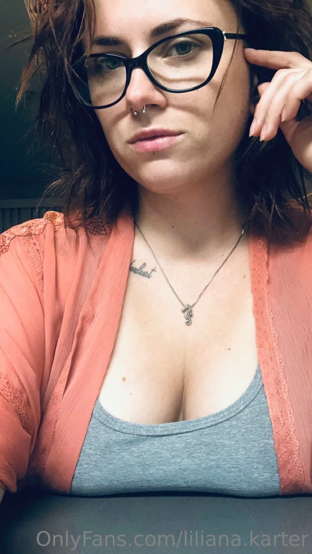 Trying to focus while working but these heavy girls need some part 1 