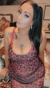 Just a simple look but i know it s enough to make you slide into my