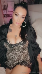 Caught you staring wanna see more you know what to do message me