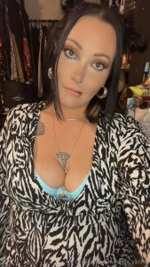 Looking this good should come with a warning agree dm me