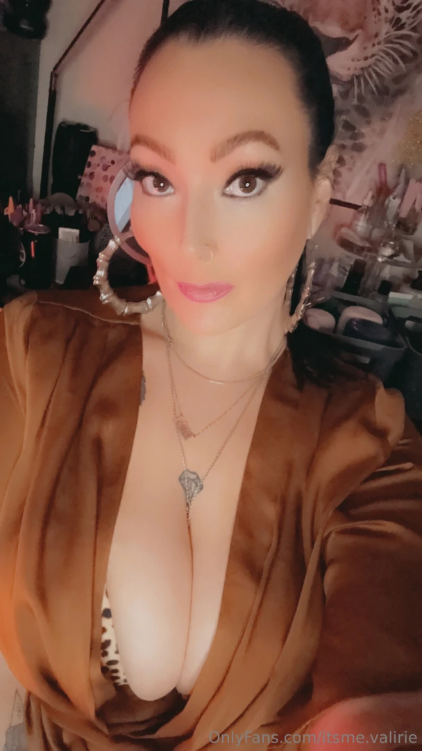 These eyes say a lot what do they tell you dm me 