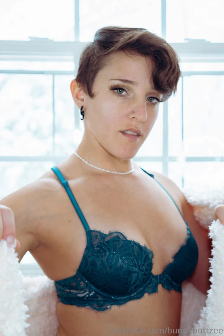 It s snowing so it s a perfect day to be snuggled in this cozy blanket part 1 