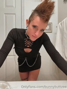 Wearing this sexy fit again so had to try and get some sort of photos part 2