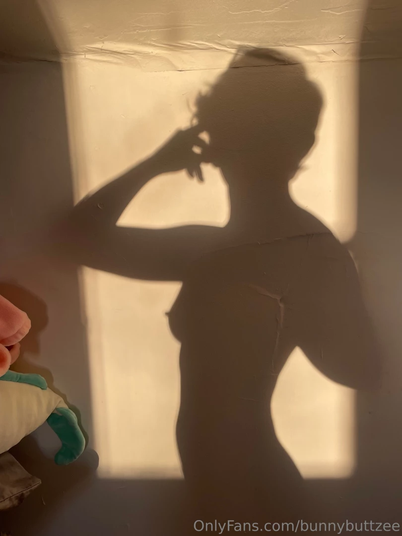 Wish i was getting fucked while the sun sets 