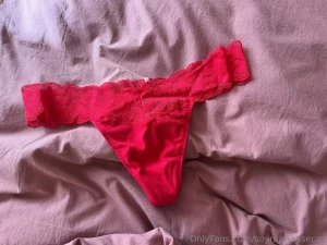 Hoy me compr estas bragas rojos pensando en que quer a hacer un