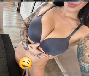 I shared the uncensored version of this photo in the dms did you get