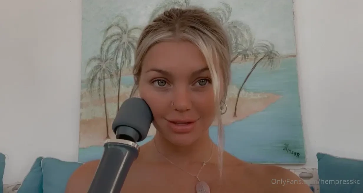 Can t believe i just got tipped 150 he knows how to get my attention 