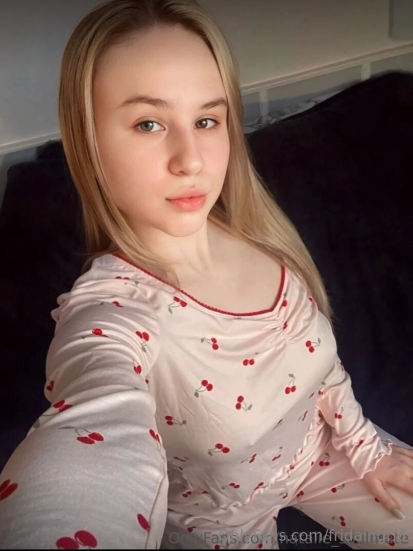 She natalie_soulmate is free today for you free 0 busty hottie part 19 