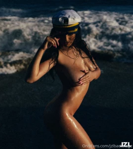 Naked in public some sexy pics of anastasiya hennessy baring it all in part 3