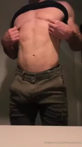 Fucking both my hands at the same time this video pops off slide in