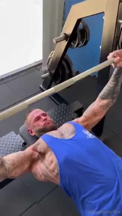 Wanna see us having a natural bodybuilder fun 