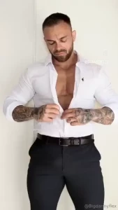 Wanna be dominated dm bro and let s get dirty