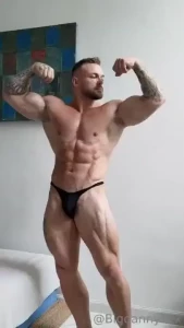 Hey i want you to eat my cum today